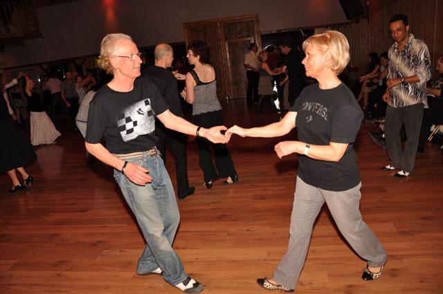 min 2011 02 06 station danse 081